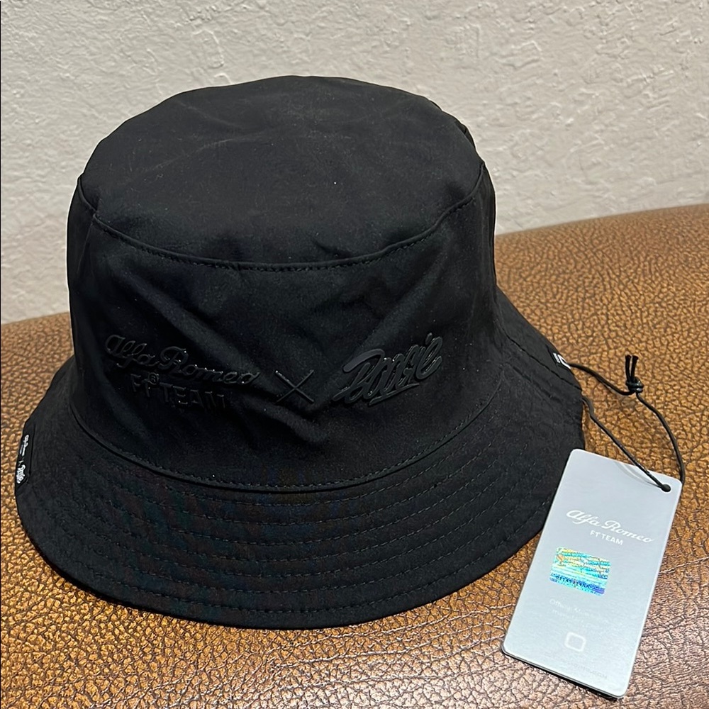 New Alfa Romeo Racing F1 Limited Edition Graffiti Reversible Bucket Hat X Boogie